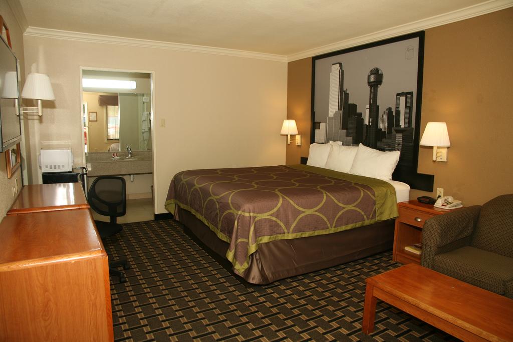 Super 8 By Wyndham Tyler TX - thumb 3