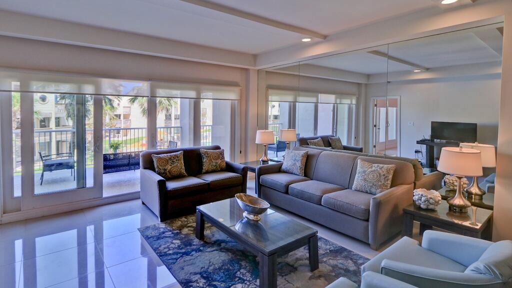Super Pool View! Beachfront Property Cant Miss The Fun! Pet Friendly - thumb 2