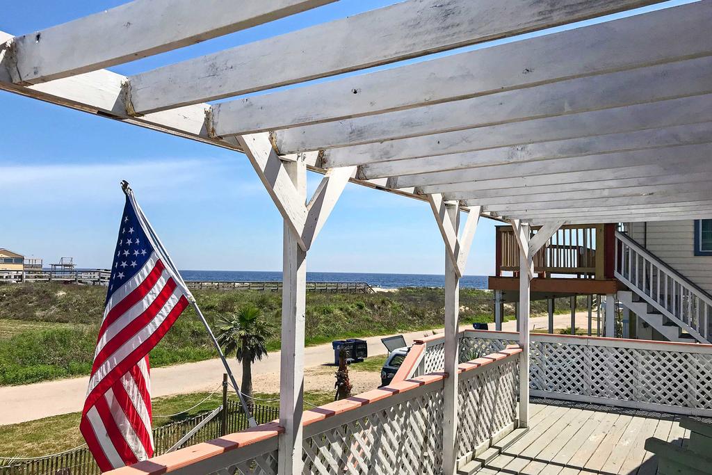 Surfside Beach Home With Deck - 300 Feet To The Gulf! - thumb 0
