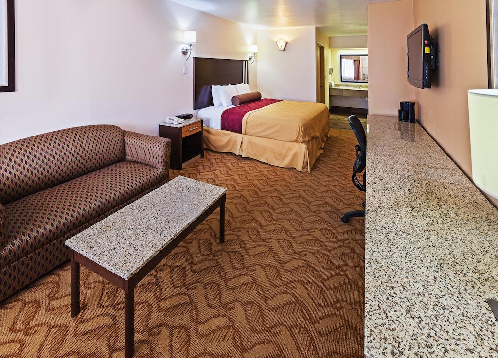 Texas Inn And Suites Raymondville - thumb 2