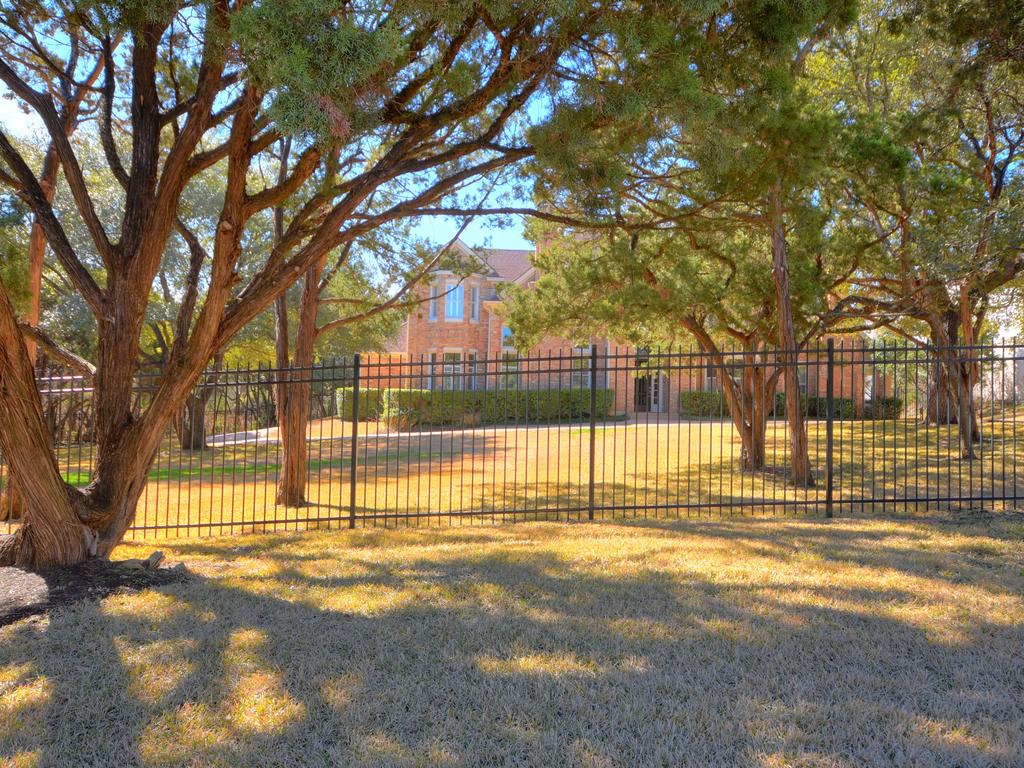 The Austin Country Club Estate - thumb 1