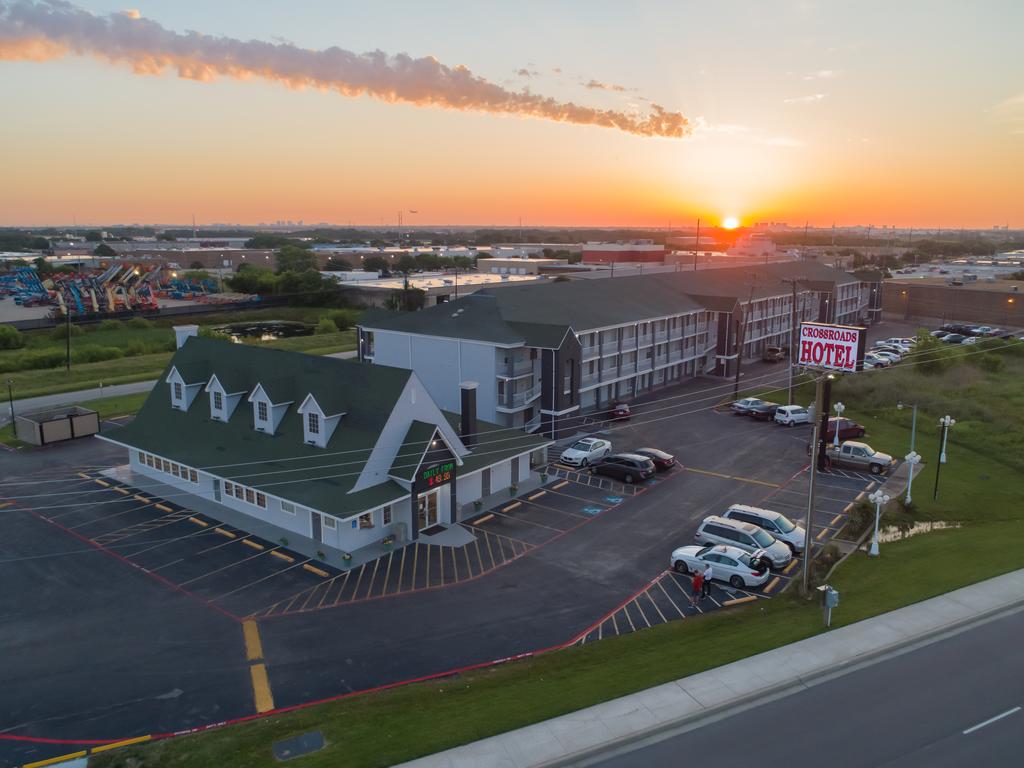 The Crossroads Hotel And Suites Irving - thumb 0