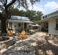 The Wine Cellar - The Dollhouse Home - Accommodation Texas
