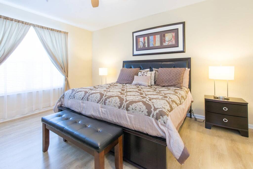 VC 1-306 - 3 Bedroom Great Location By Universal - thumb 0