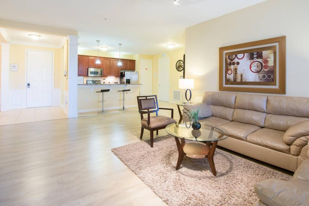 VC 1-306 - 3 Bedroom Great Location By Universal - thumb 1