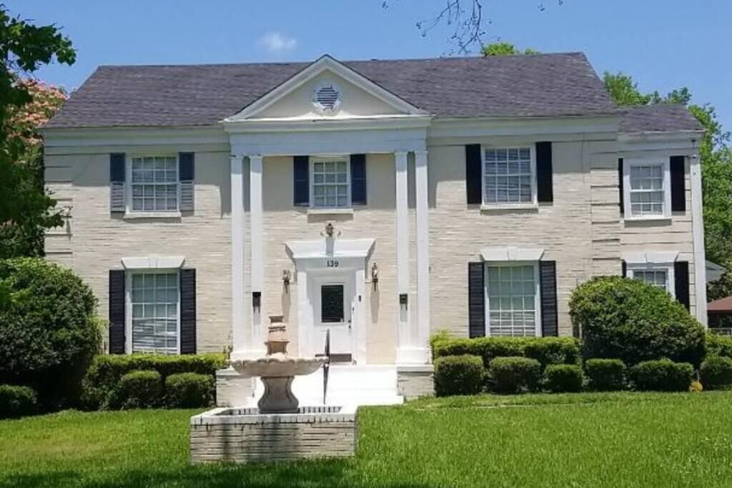 VERY NICE APARTMENT UNIT A -2 BEDROOM SUITE 129 - thumb 1