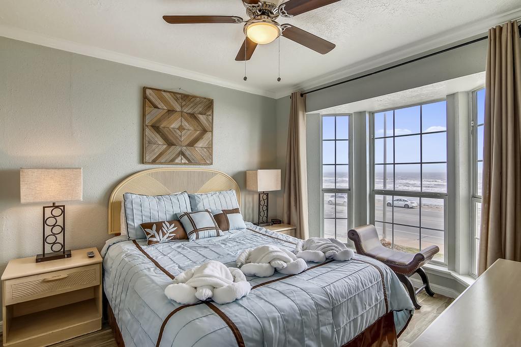 Victorian 1205-Room With A View Condo - thumb 3