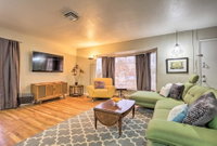 Vintage Downtown Vegas Home - 2.5 Miles to Strip Accommodation Texas
