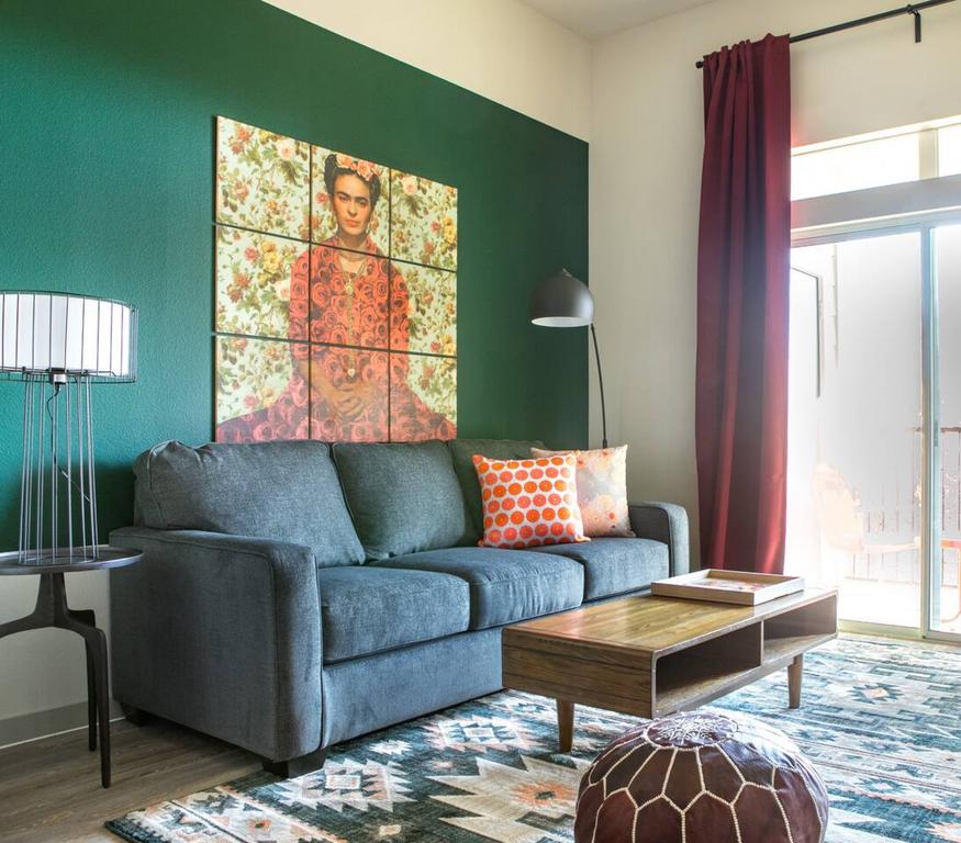 WanderJaunt - Braune - 1BR - East Riverside - thumb 0