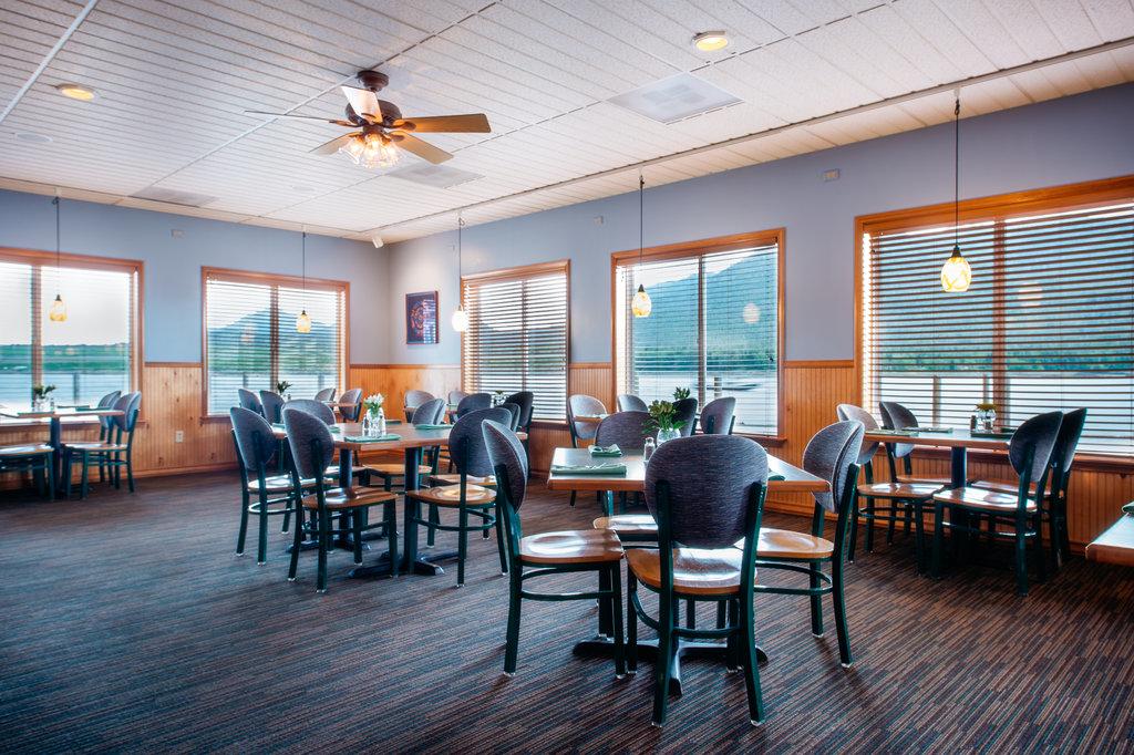 Edgewater Inn Restaurant & Marina - thumb 8