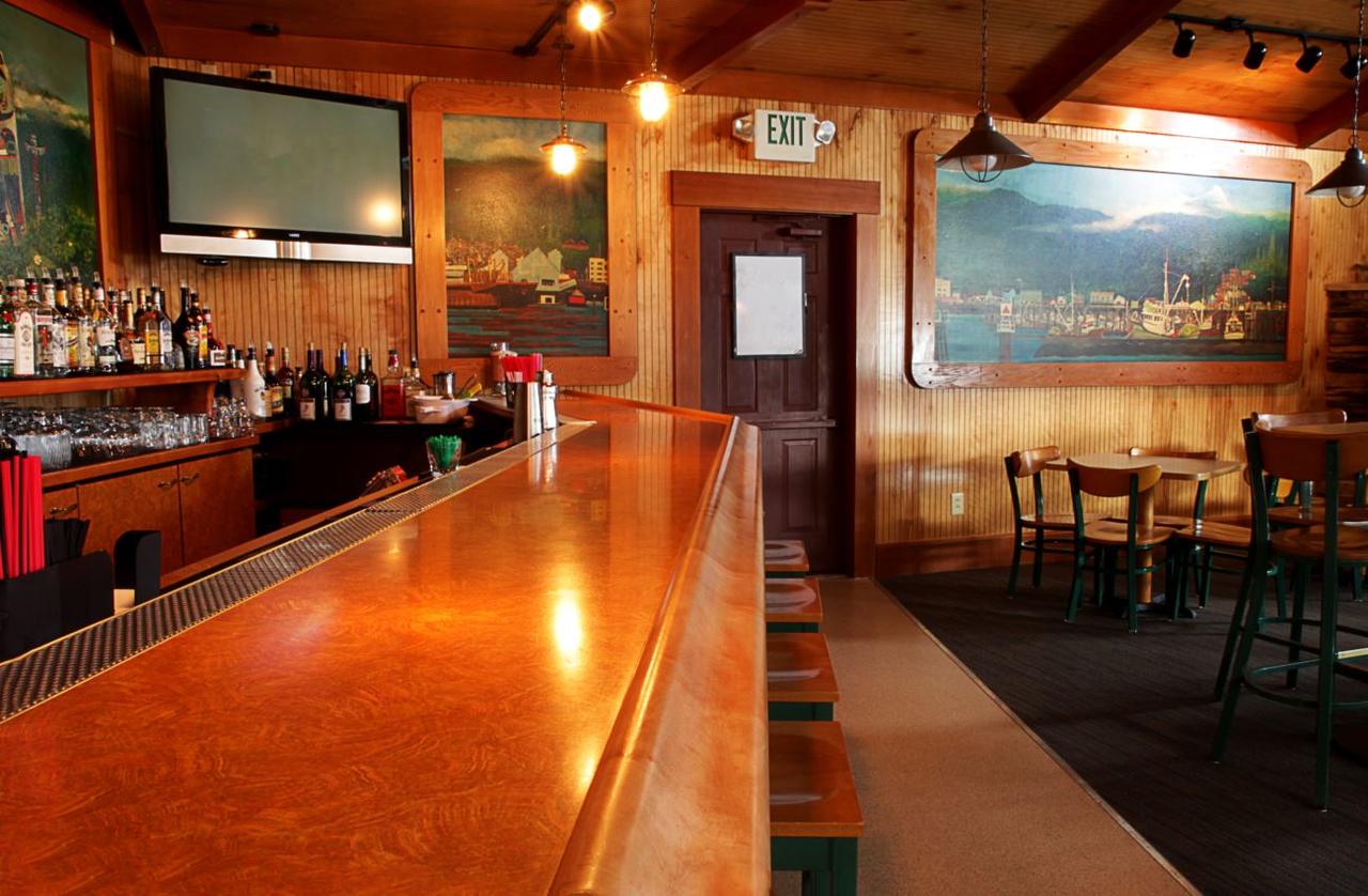 Edgewater Inn Restaurant & Marina - thumb 9