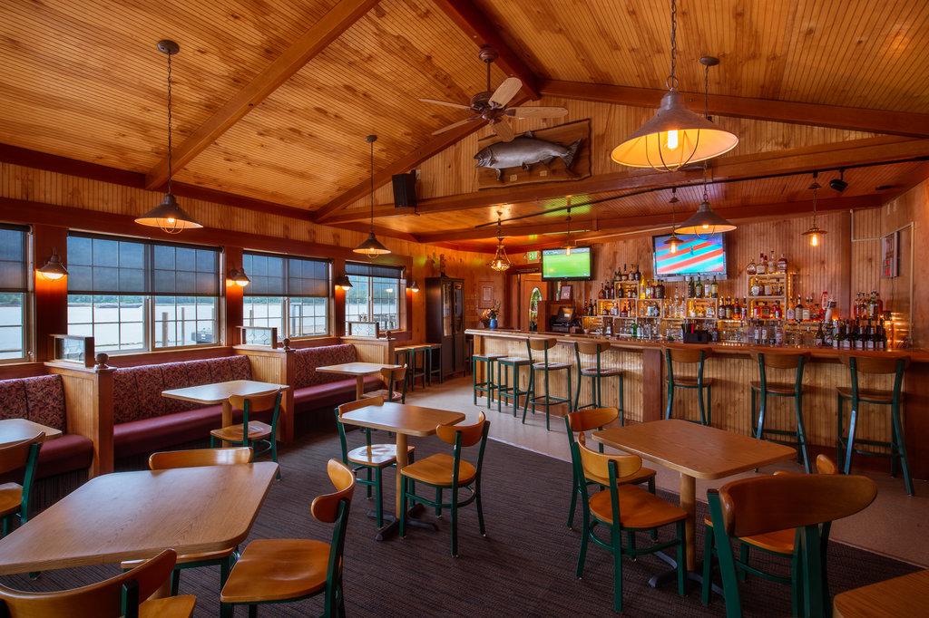 Edgewater Inn Restaurant & Marina - thumb 10