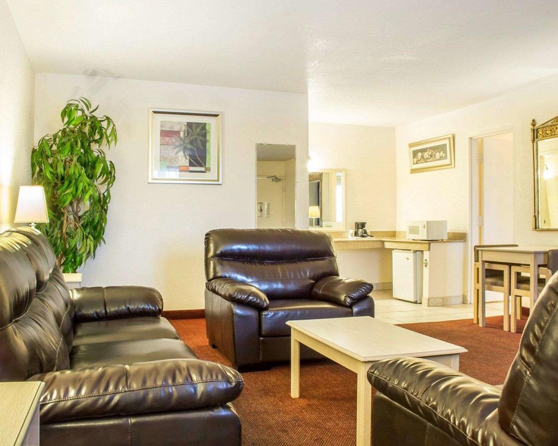 Quality Inn & Suites Lake Havasu City - thumb 21