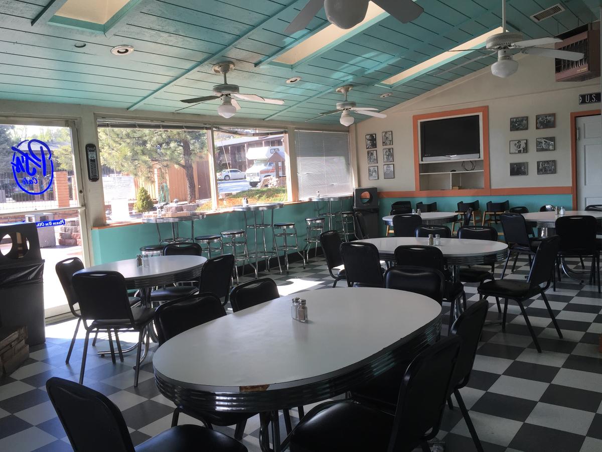 Hotel Aspen Flagstaff/ Grand Canyon InnSuites - thumb 8