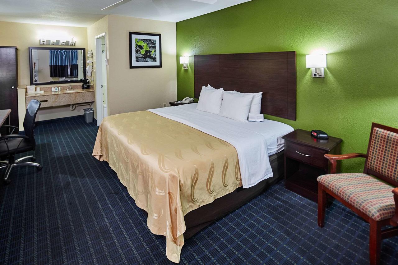 Quality Inn Parker - thumb 1