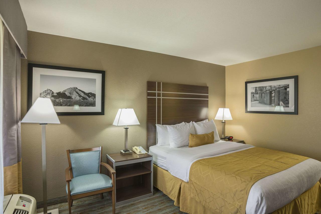 Quality Inn Phoenix - thumb 13