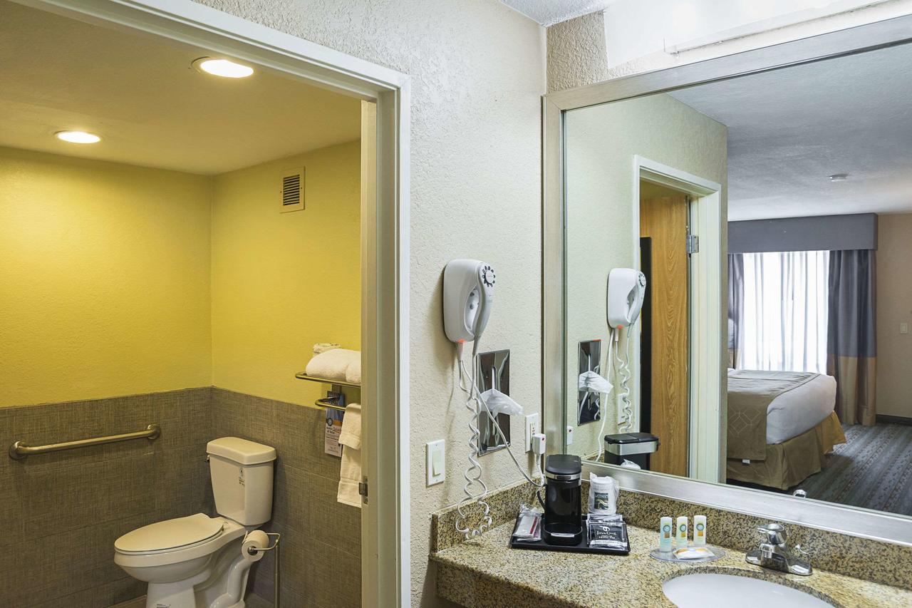 Quality Inn Phoenix - thumb 7