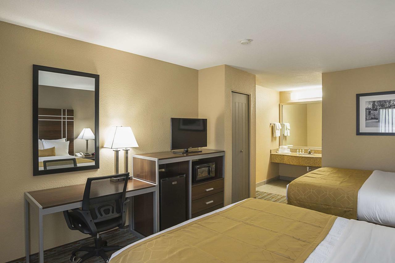 Quality Inn Phoenix - thumb 11