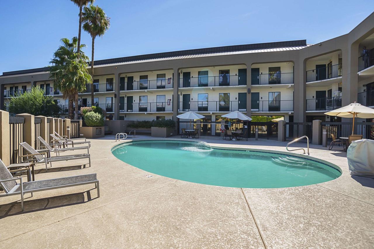 Quality Inn Phoenix - thumb 20