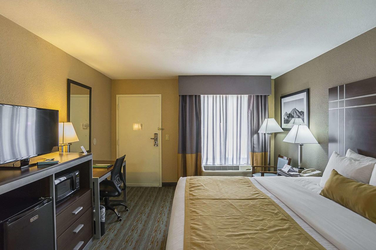 Quality Inn Phoenix - thumb 25