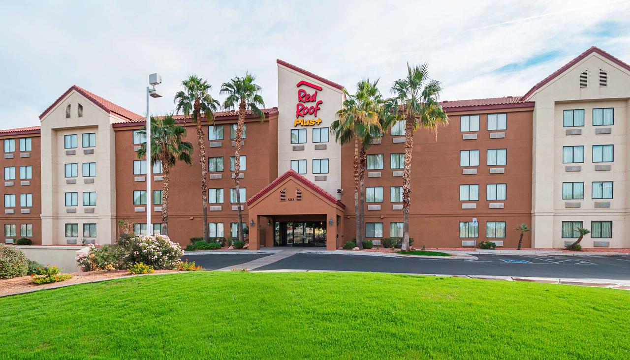 Red Roof Inn PLUS + Phoenix West - thumb 1