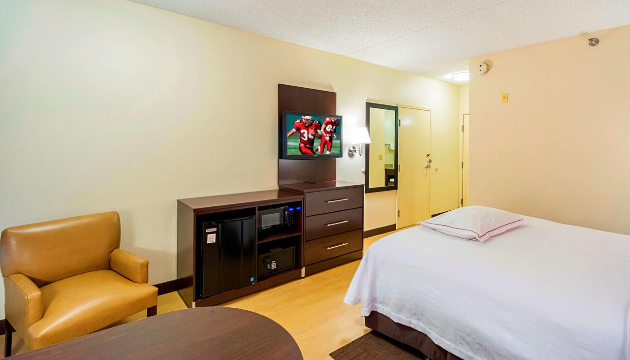 Red Roof Inn PLUS + Phoenix West - thumb 33