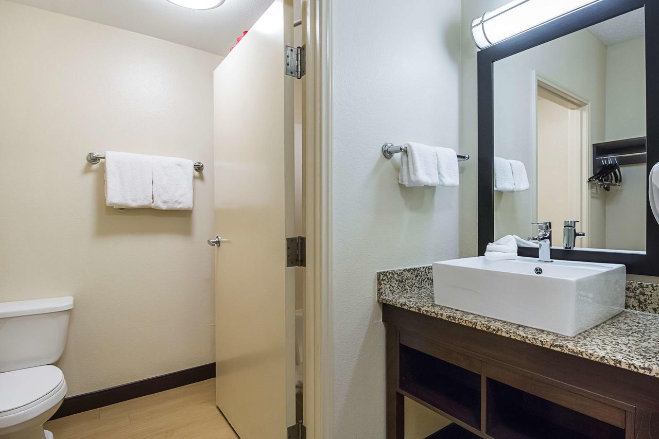 Red Roof Inn PLUS + Phoenix West - thumb 18