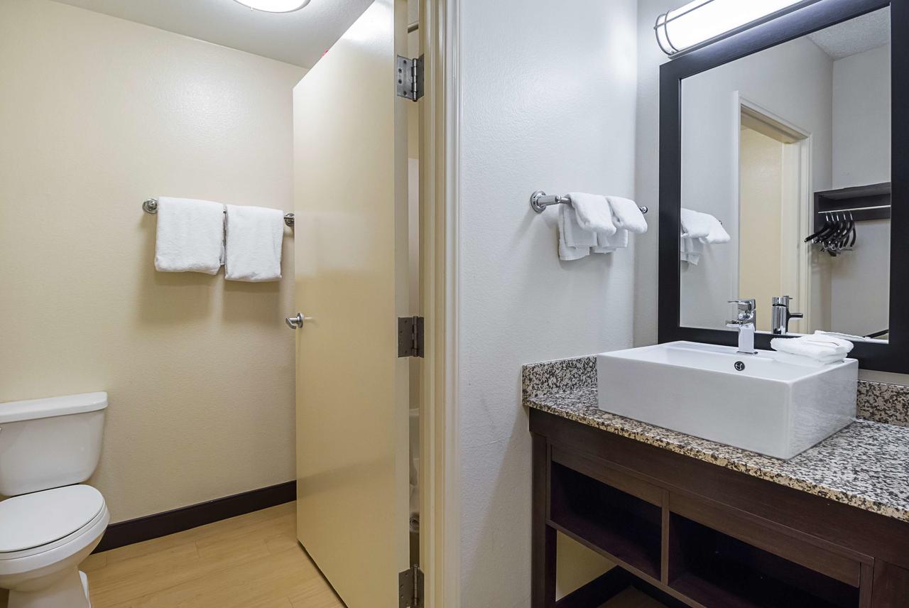 Red Roof Inn PLUS + Phoenix West - thumb 5