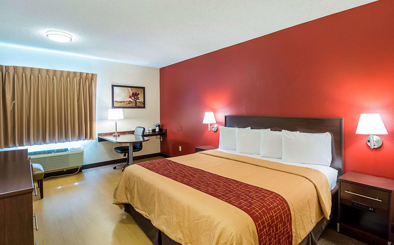 Red Roof Inn PLUS + Phoenix West - thumb 0