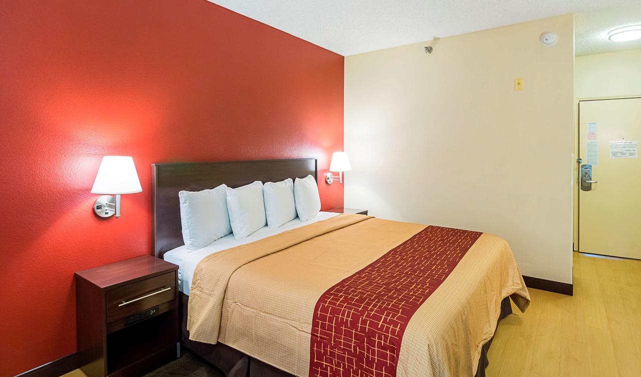 Red Roof Inn PLUS + Phoenix West - thumb 15