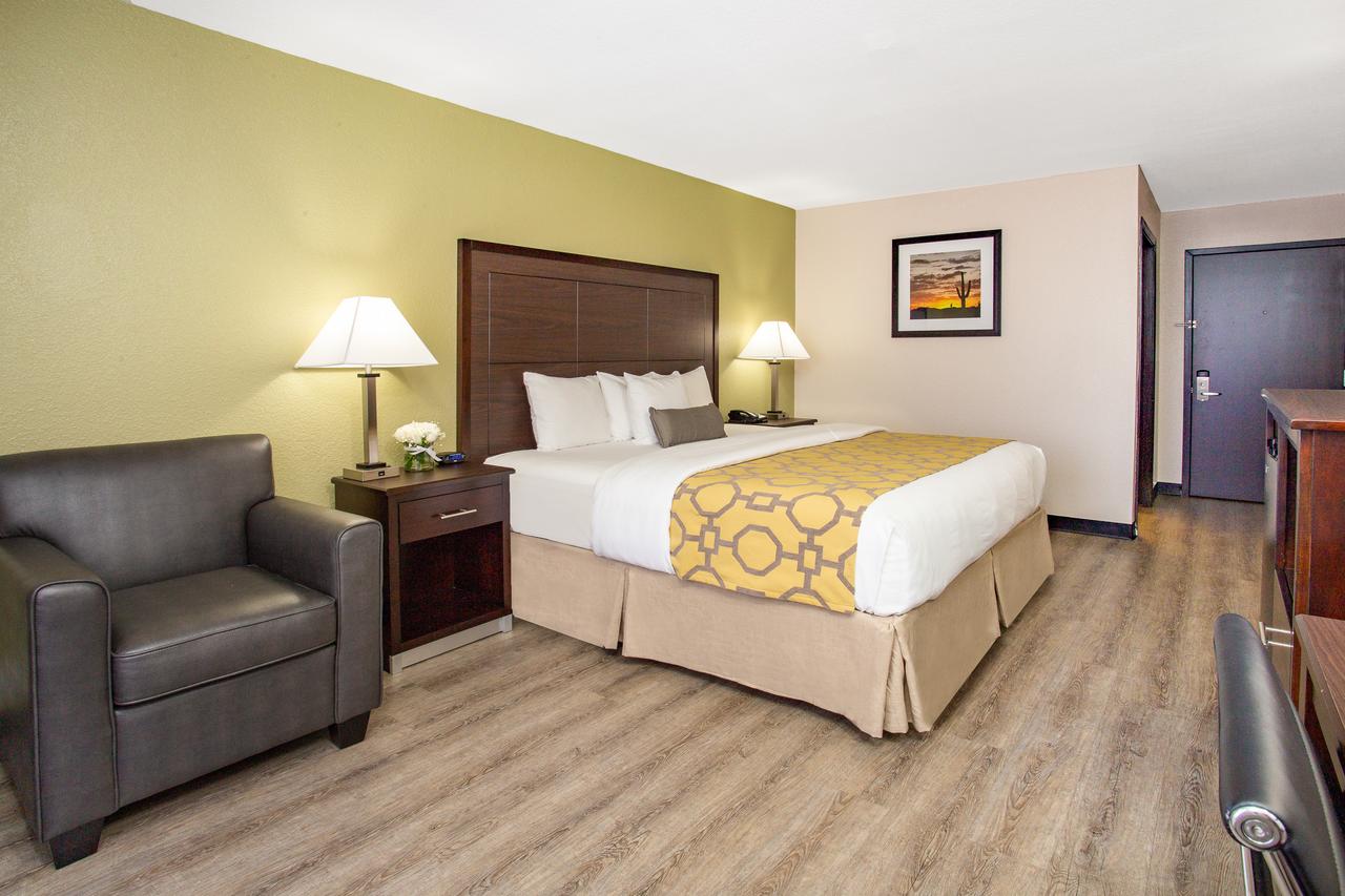 Baymont By Wyndham Phoenix I-10 Near 51st Ave - thumb 1