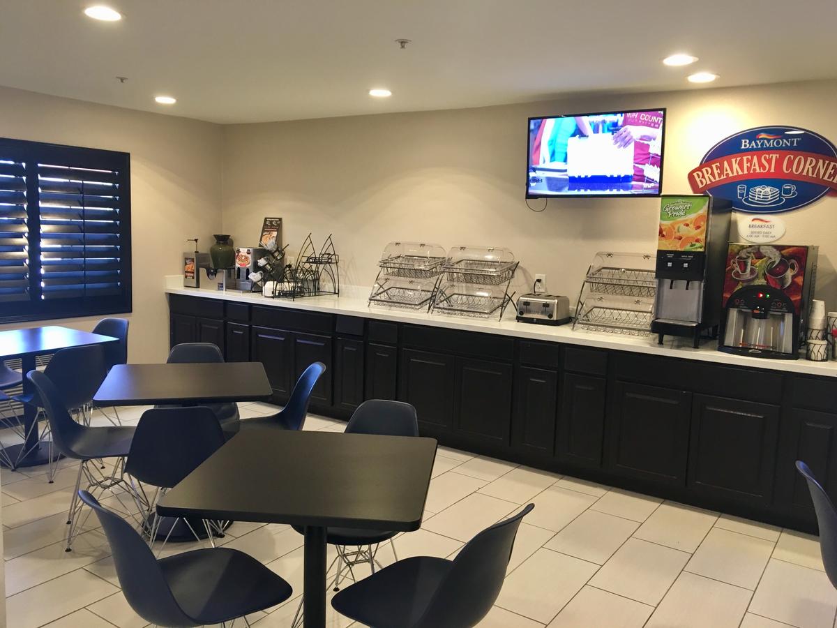 Baymont By Wyndham Phoenix I-10 Near 51st Ave - thumb 20