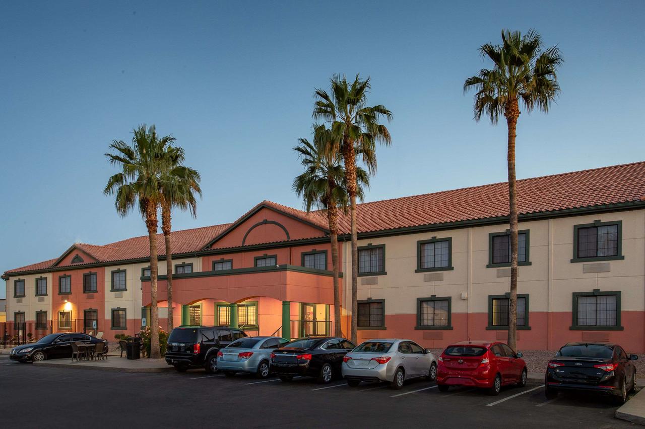 Baymont By Wyndham Phoenix I-10 Near 51st Ave - thumb 0