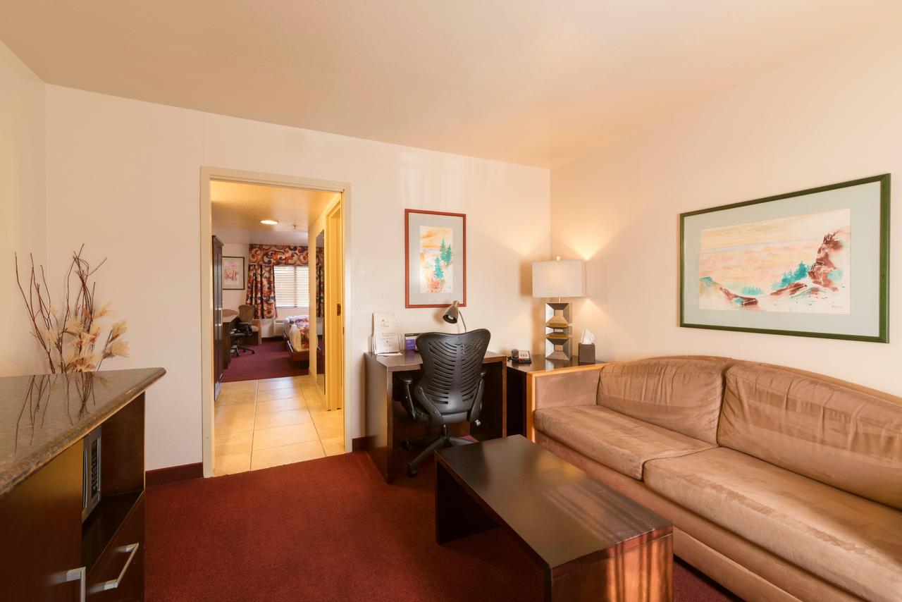 Grand Canyon Plaza Hotel - thumb 11
