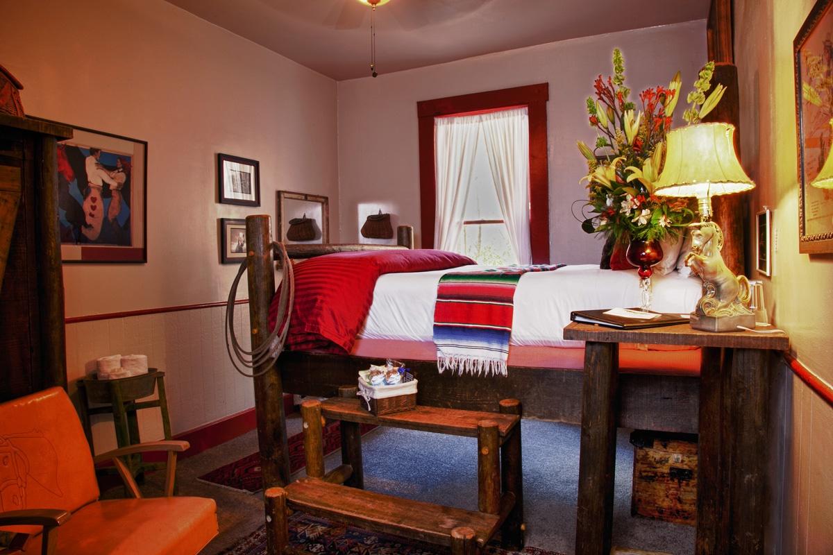 Mile High Inn - thumb 6