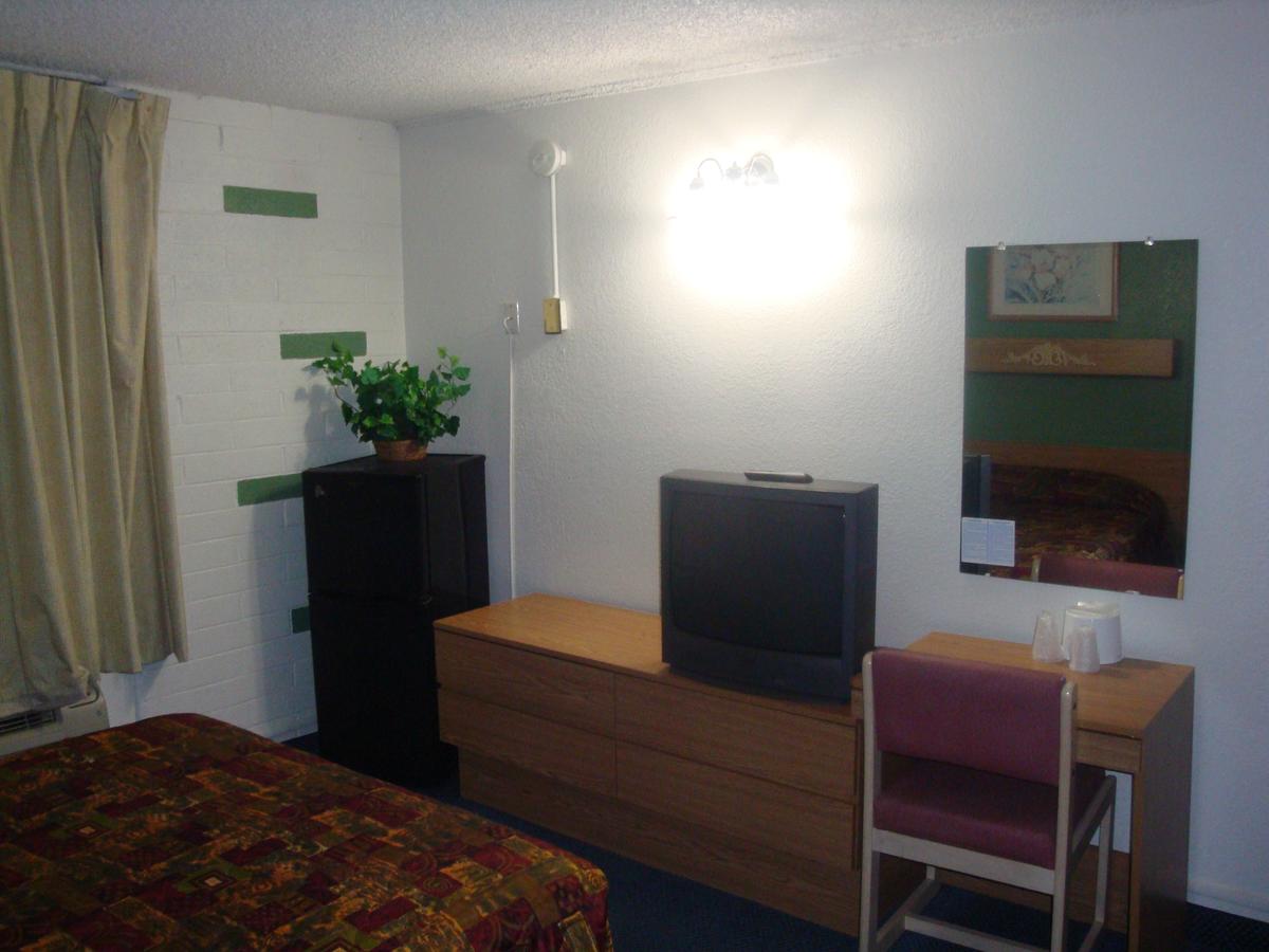 Travelers Inn Lake Havasu - thumb 27