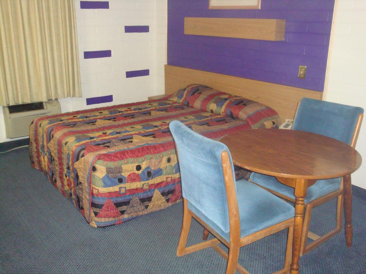 Travelers Inn Lake Havasu - thumb 25