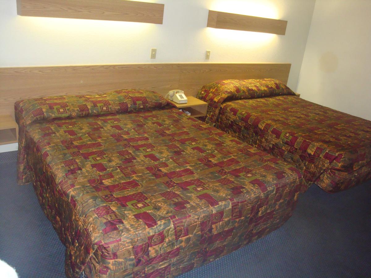 Travelers Inn Lake Havasu - thumb 2