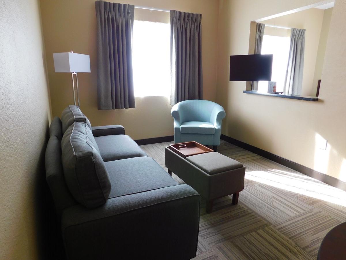Island Suites - thumb 2