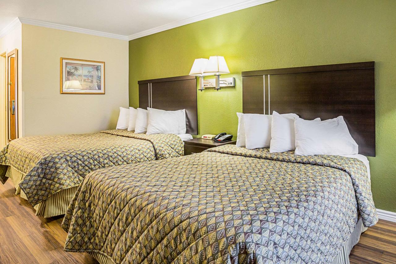 Rodeway Inn & Suites Lake Havasu City - thumb 27