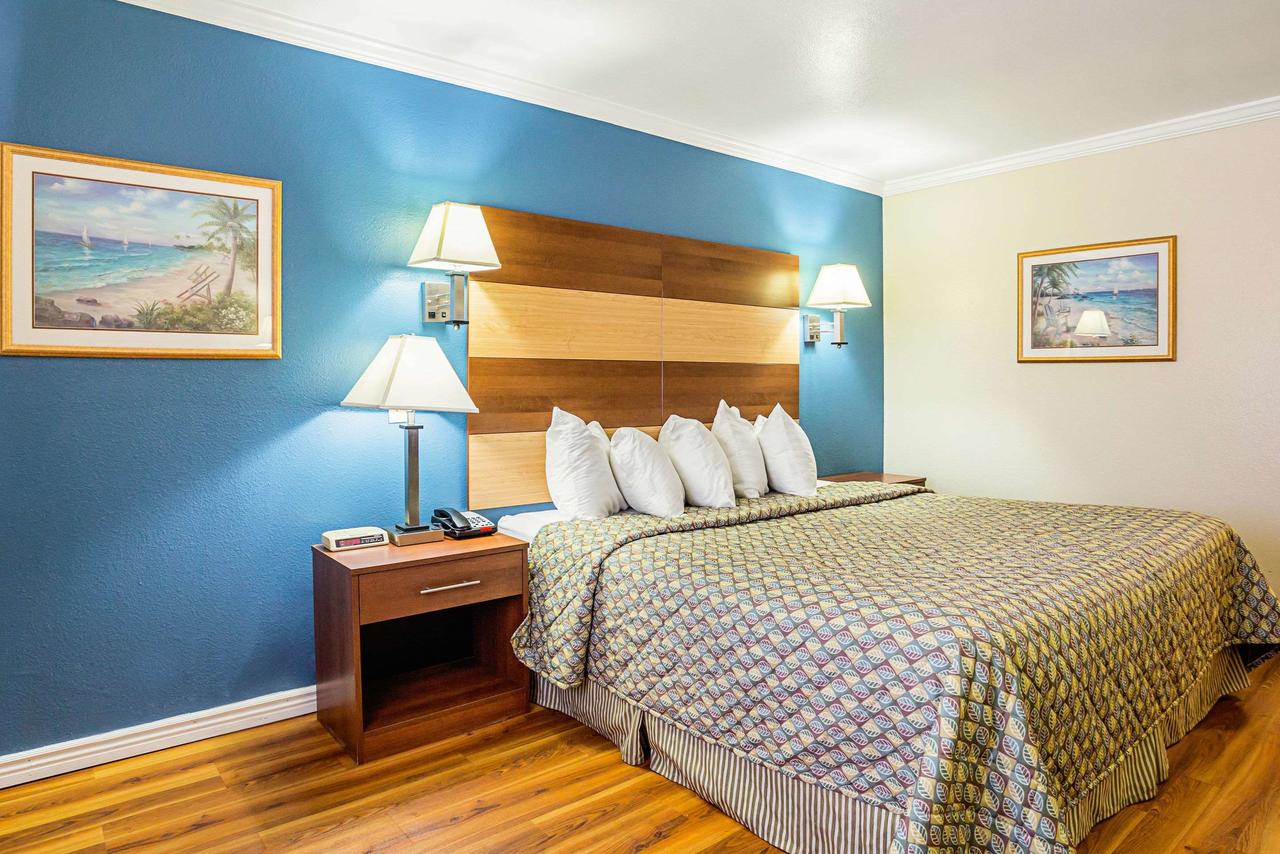 Rodeway Inn & Suites Lake Havasu City - thumb 21