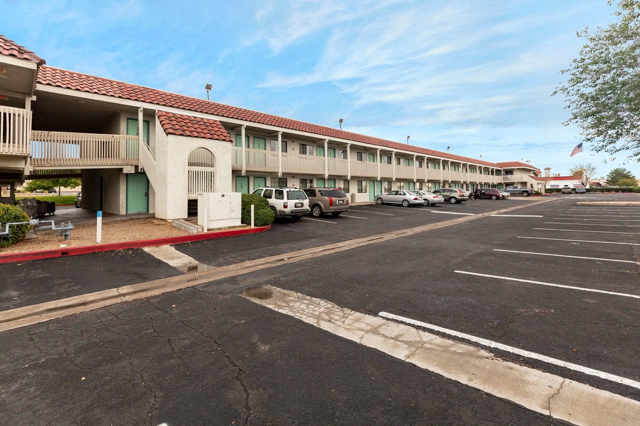 Motel 6 Kingman, AZ - Route 66 East - thumb 40