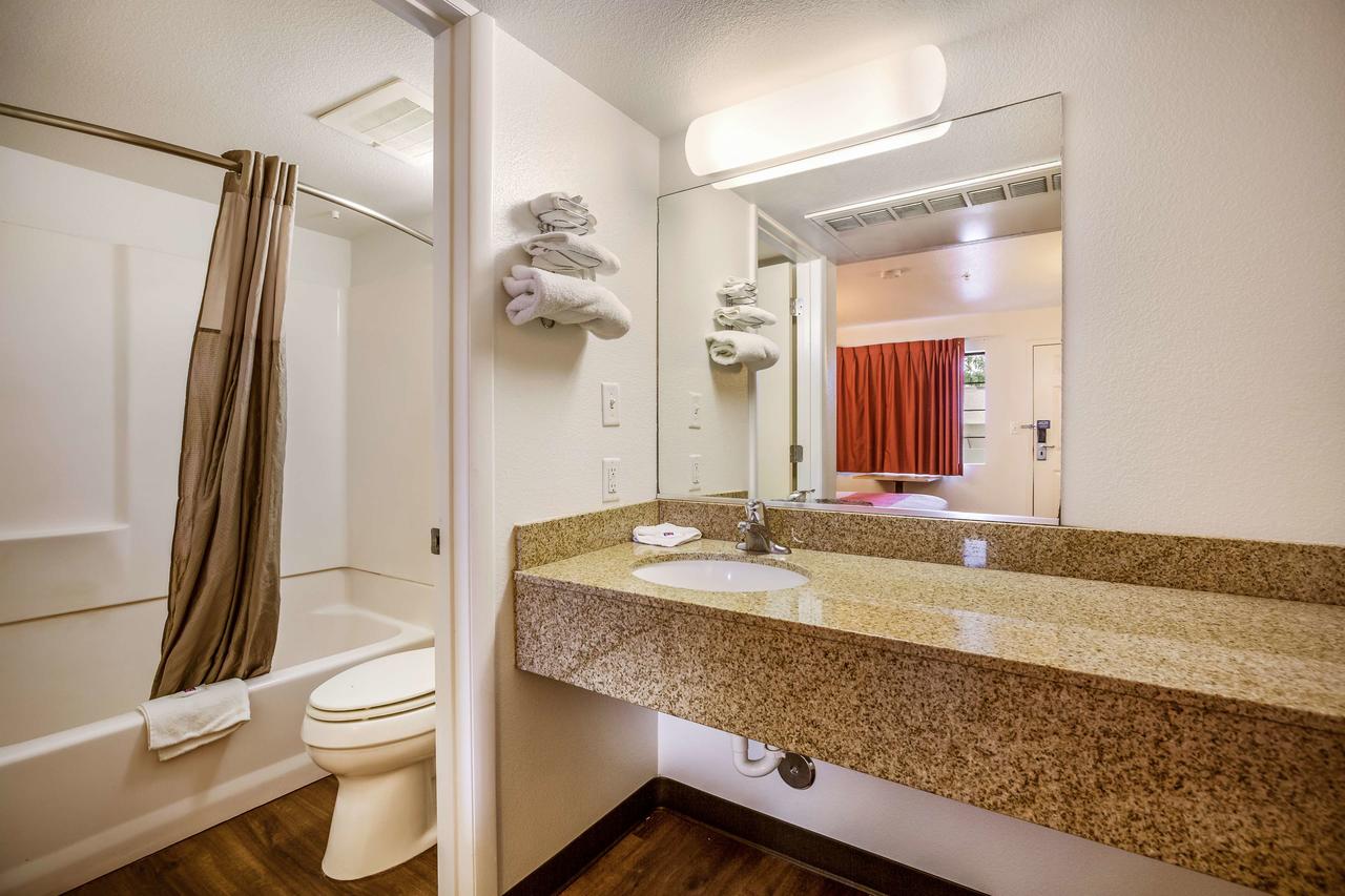 Motel 6 Kingman, AZ - Route 66 East - thumb 43