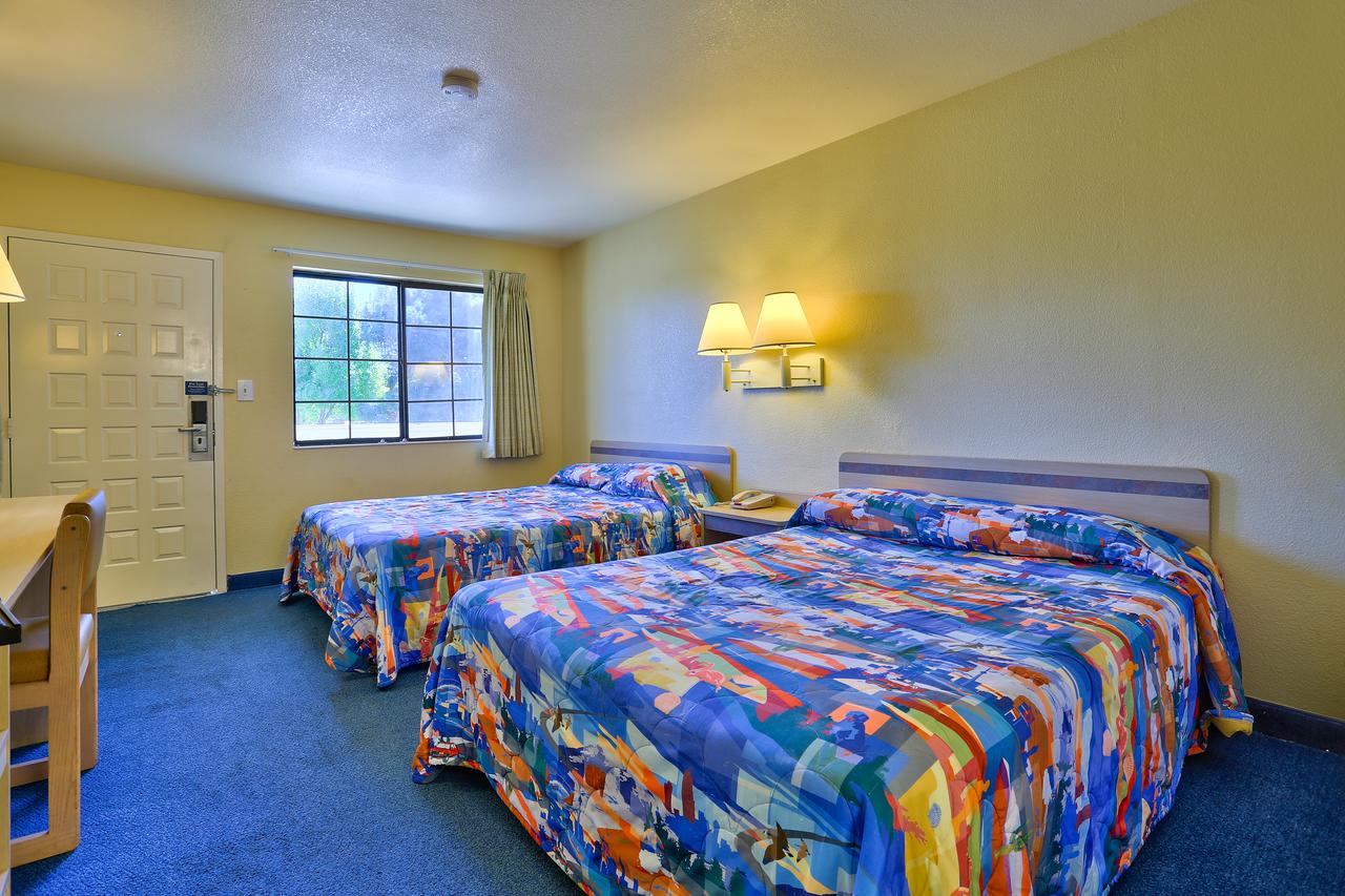 Motel 6 Kingman, AZ - Route 66 East - thumb 4