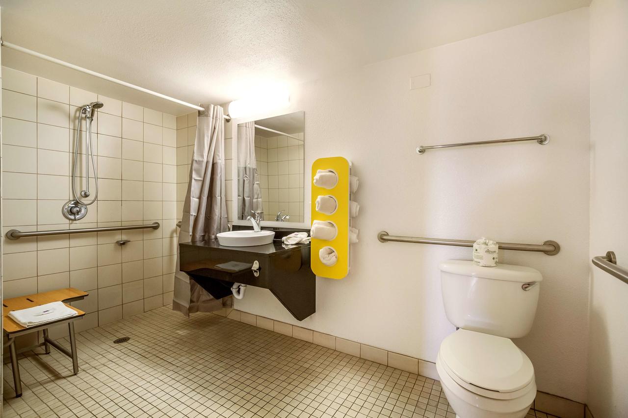 Motel 6 Kingman, AZ - Route 66 East - thumb 38