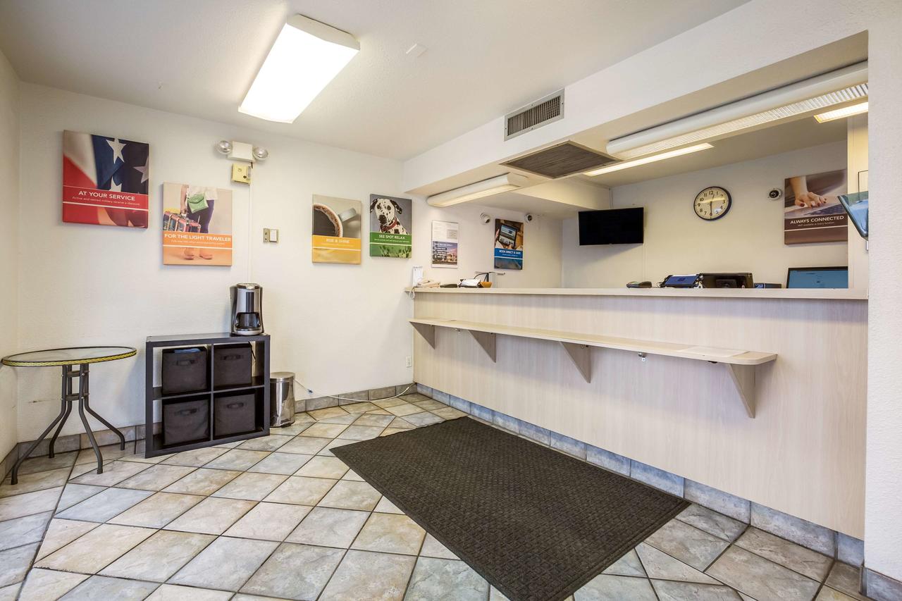 Motel 6 Kingman, AZ - Route 66 East - thumb 32