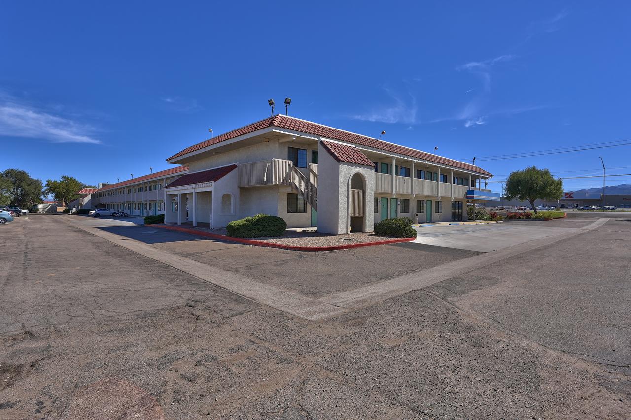 Motel 6 Kingman, AZ - Route 66 East - thumb 23