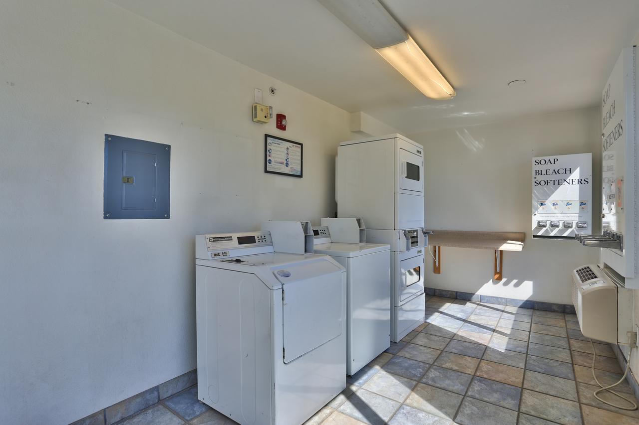 Motel 6 Kingman, AZ - Route 66 East - thumb 10