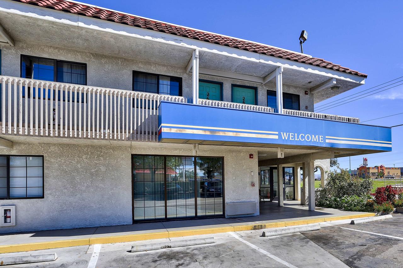 Motel 6 Kingman, AZ - Route 66 East - thumb 29