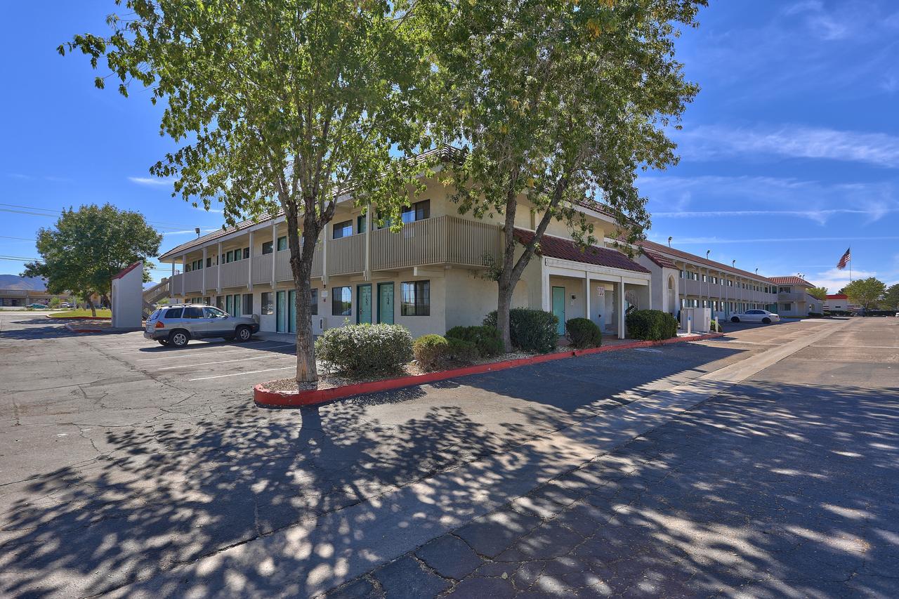 Motel 6 Kingman, AZ - Route 66 East - thumb 14